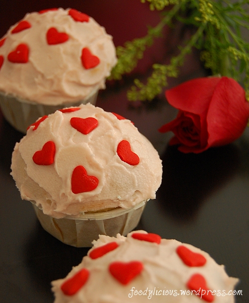 They look like Valentine Cupcakes don't they?